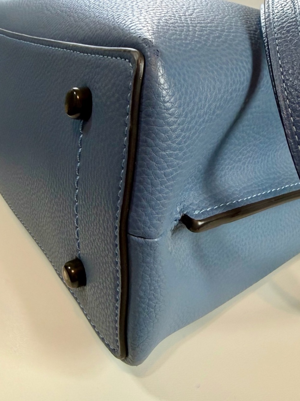 Coach Willow Blue Pebbled Leather Turnlock Crossbody Shoulder Bag EUC MSRP $395 - Picture 10 of 16